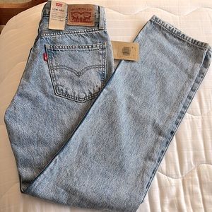Levi’s Low Pro Straight Jean